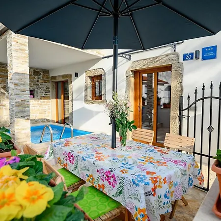 Casa Piccola Leona Groznjan
